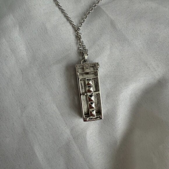 Silver Necklace for Fitbit Tracker - Picture 2 of 9